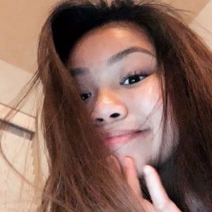 Meet your Posher, Kadence